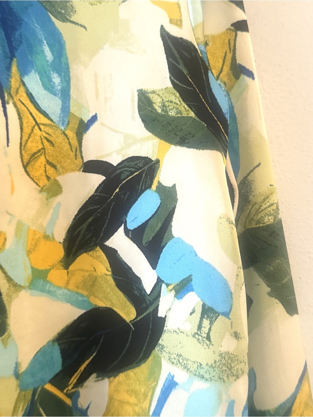 JM Collection Women's Blue Yellow Floral Sheer Long Sleeve Blouse Size Large - Picture 4 of 7